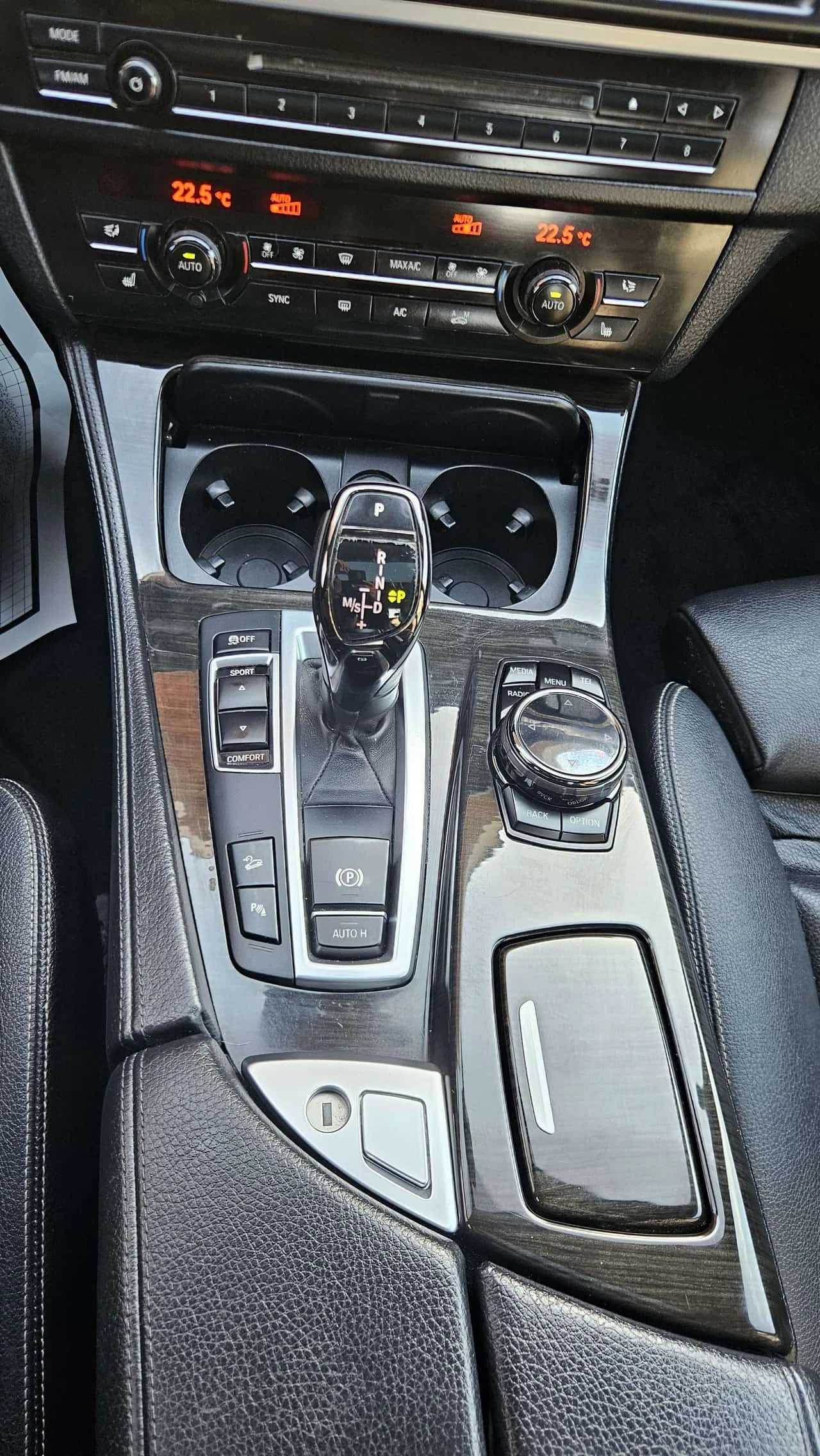 BMW 535 * M Sport * CARFAX * ЦЕНА ДО БГ, снимка 9 - Автомобили и джипове - 54948209