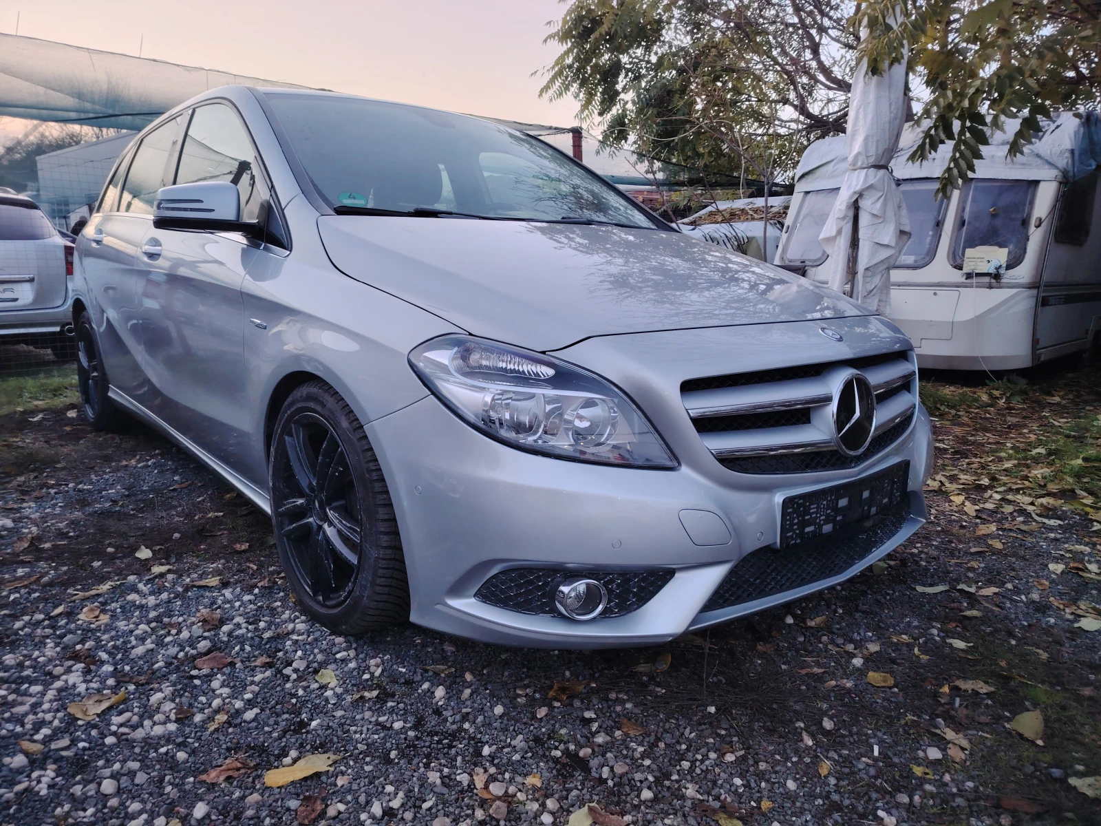 Mercedes-Benz B 200 1.6i, снимка 2 - Автомобили и джипове - 55105412