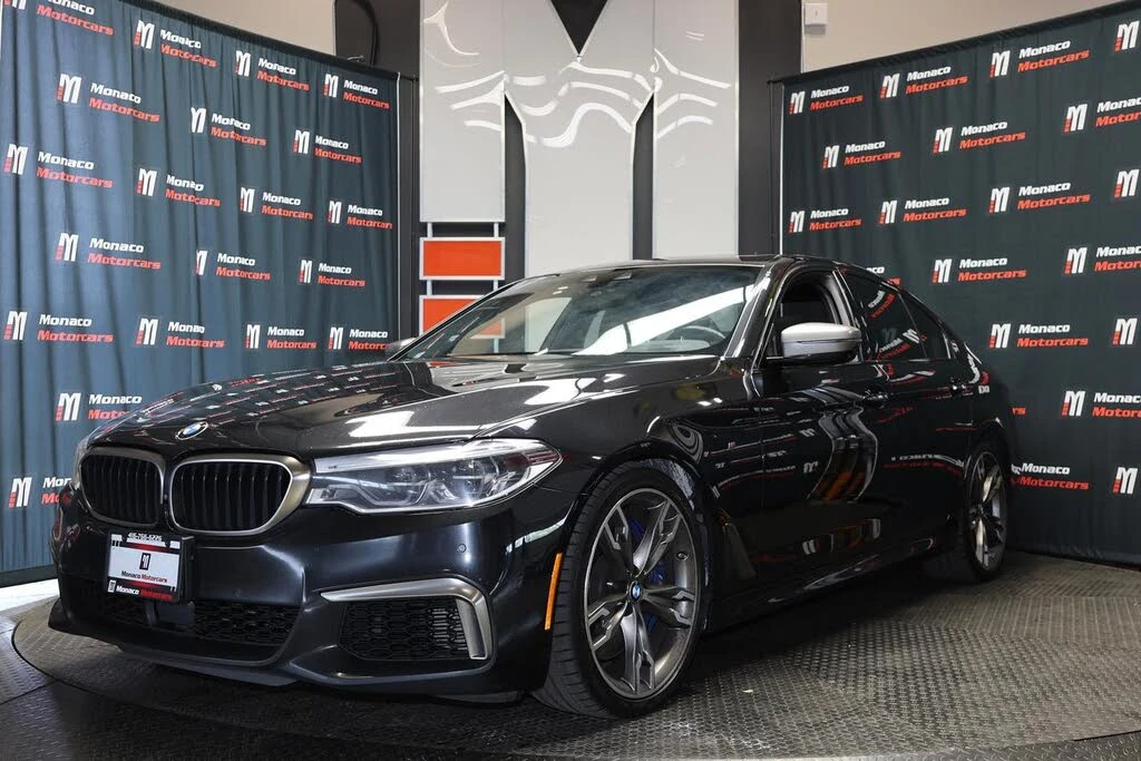 BMW 550 XDRIVE /МАСАЖИ/PANO#ПОДГРЕВ/ОБДУХВАНЕ/360КАМЕРИ/