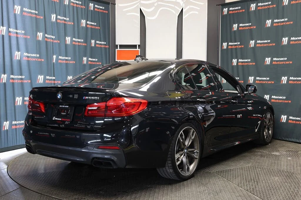 BMW 550 XDRIVE /МАСАЖИ/PANO#ПОДГРЕВ/ОБДУХВАНЕ/360КАМЕРИ/, снимка 4 - Автомобили и джипове - 55129569