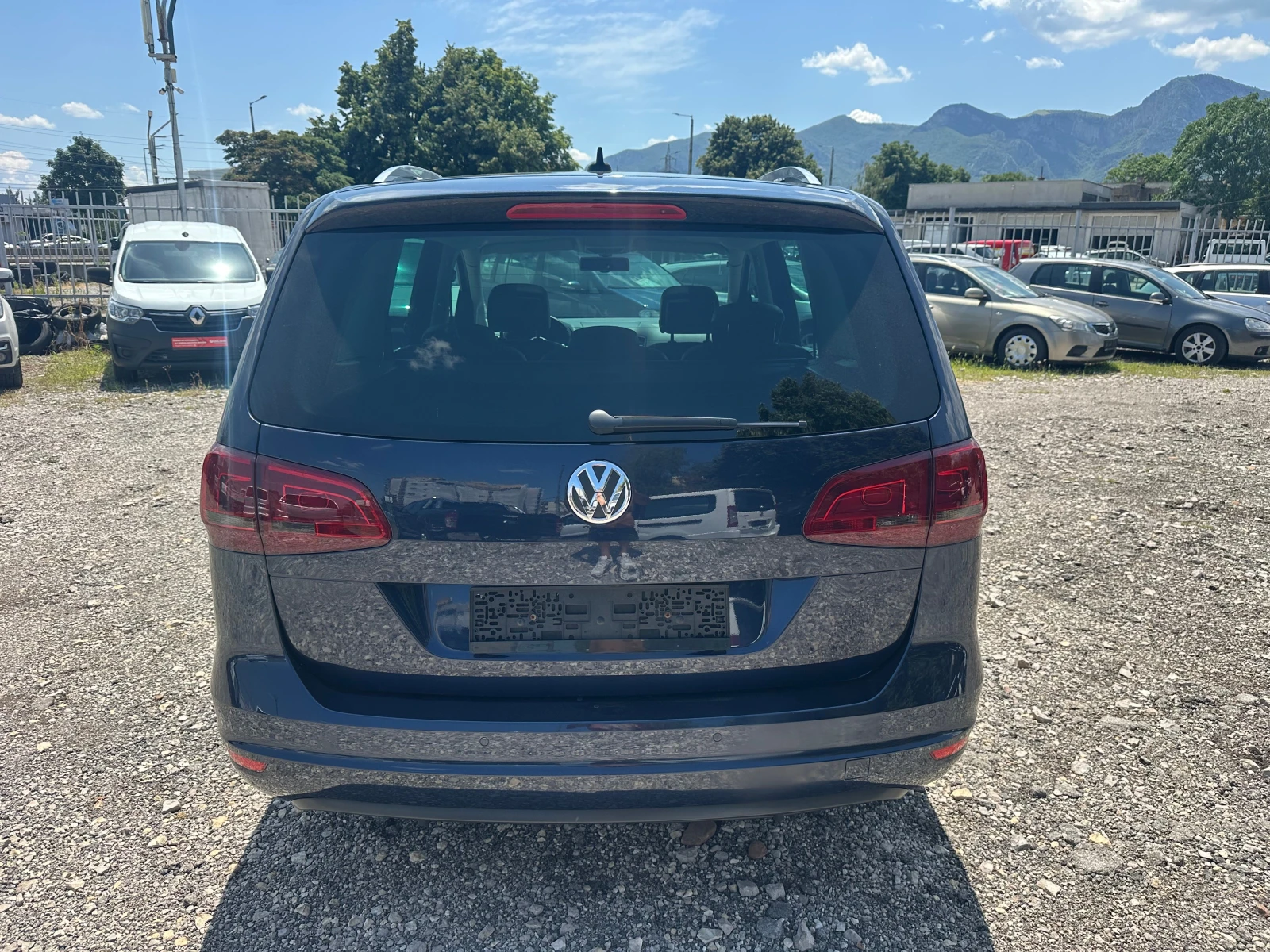 VW Sharan 2.0TDI 140kc 4x4, снимка 4 - Автомобили и джипове - 55300590