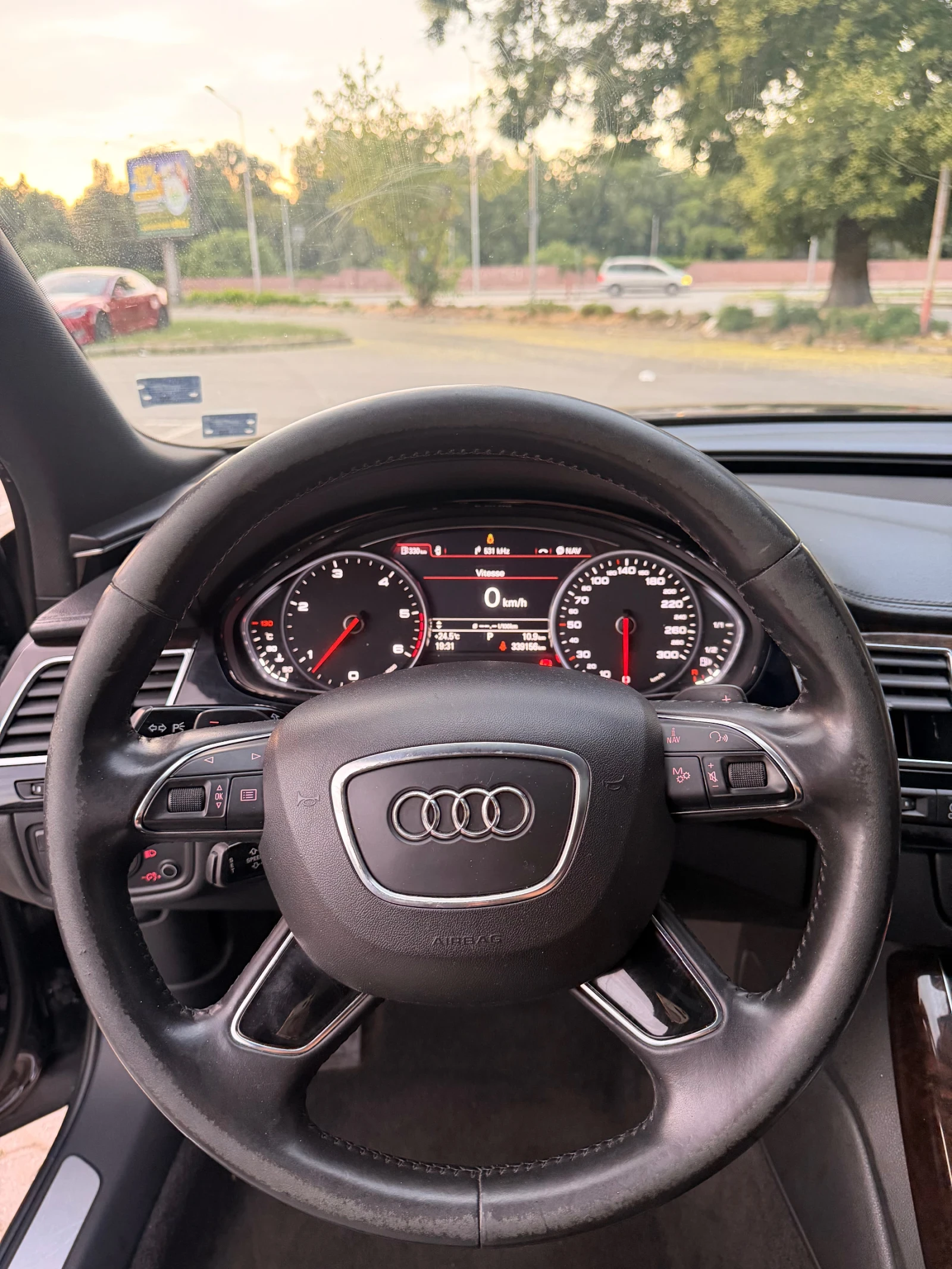 Audi A8, снимка 10 - Автомобили и джипове - 55332867
