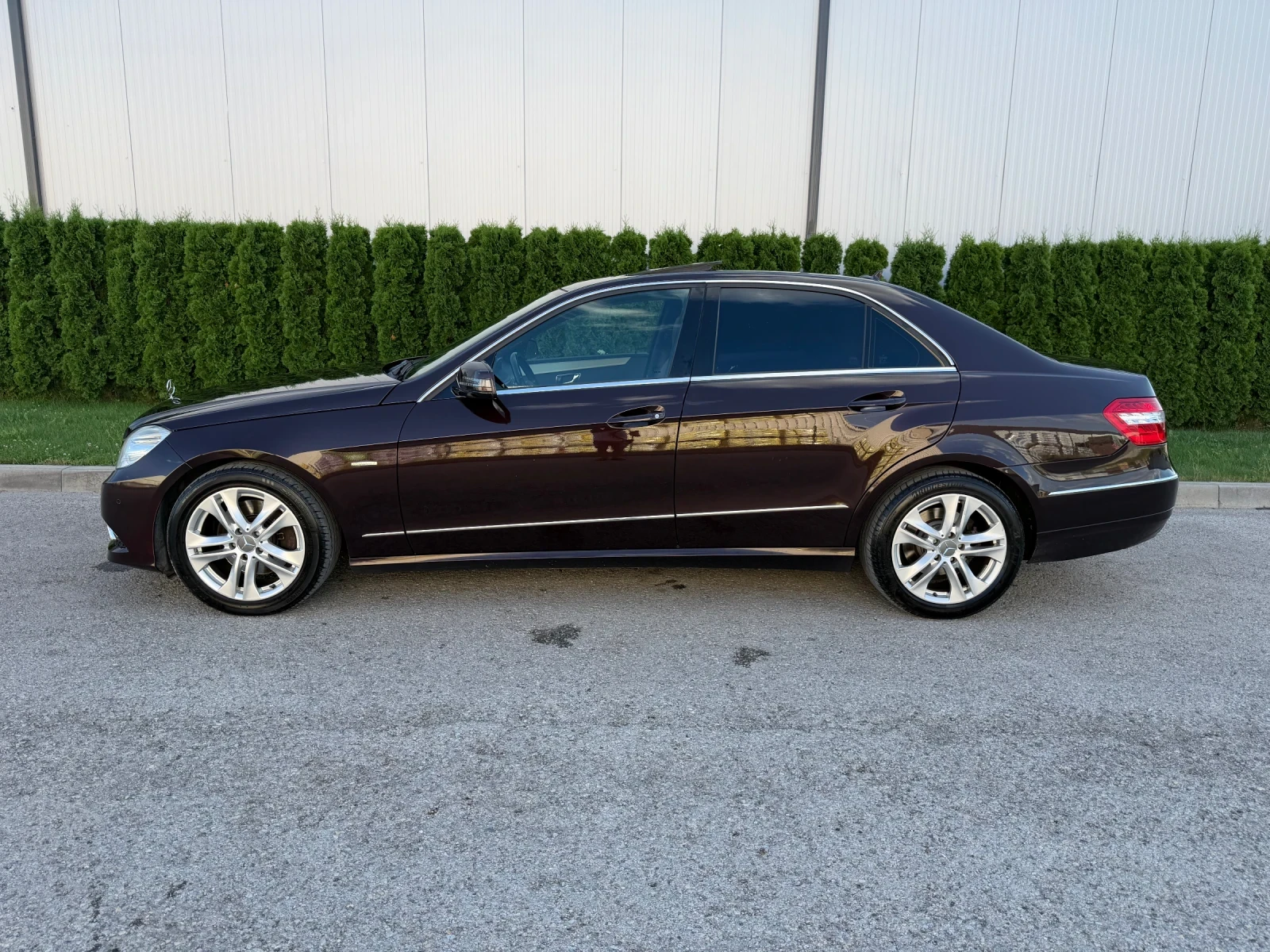 Mercedes-Benz E 350 cdi 231k.c* ACC* H&K* Assist* Люк* ЛИЗИНГ* , снимка 7 - Автомобили и джипове - 55466720