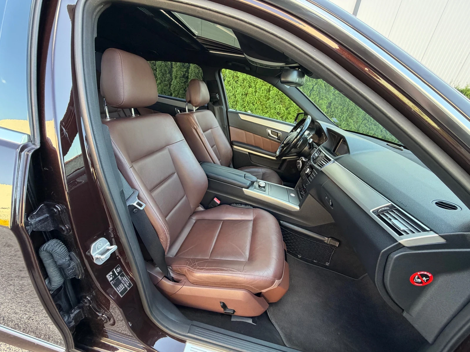 Mercedes-Benz E 350 cdi 231k.c* ACC* H&K* Assist* Люк* ЛИЗИНГ* , снимка 15 - Автомобили и джипове - 55466720