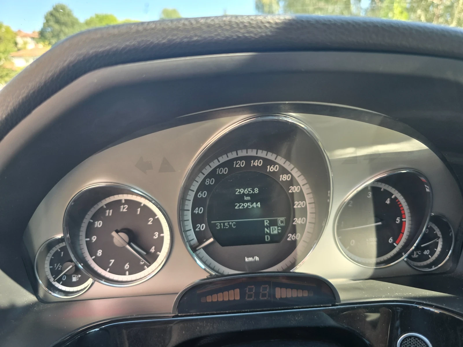 Mercedes-Benz E 350, снимка 15 - Автомобили и джипове - 55740567
