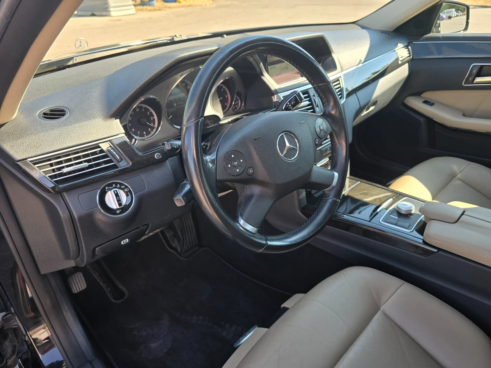 Mercedes-Benz E 350, снимка 10 - Автомобили и джипове - 55740567