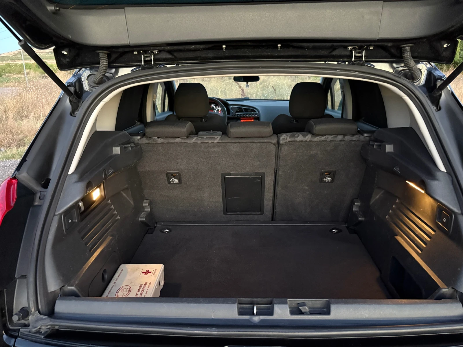 Peugeot 3008, снимка 7 - Автомобили и джипове - 56068612