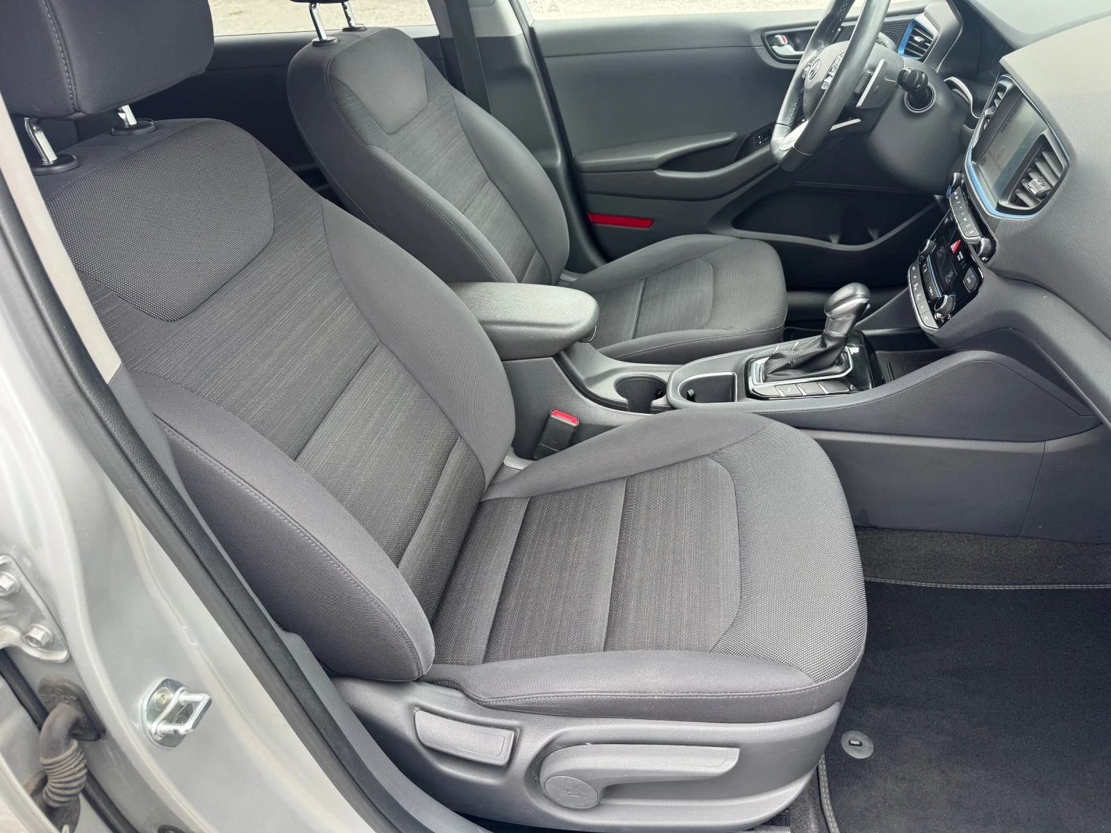 Hyundai Ioniq 1.6 Hybrid 140hp* LED* NAVI* ������* ���� 6 | Mobile.bg � ����������� 13