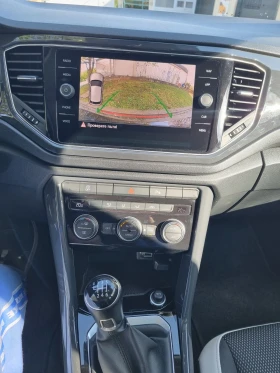 VW T-Roc 1.5TSI 150ks FULL/DIGITAL/KAMERA/PANORAMA - 15499 € / 30313.41 лв. - 77990939 9