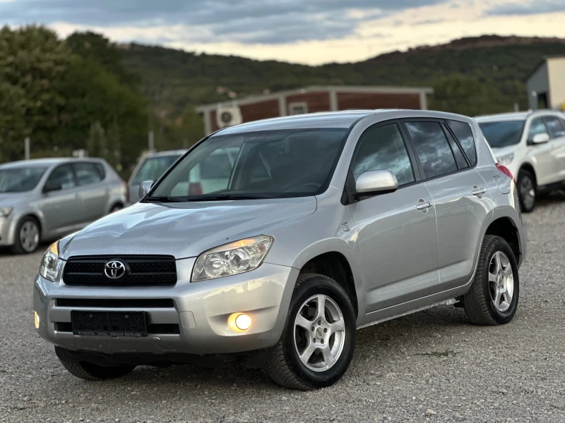 Toyota Rav4 2.2 D-4D 136к.с * Климатроник* * 4х4* , снимка 3 - Автомобили и джипове - 47430899