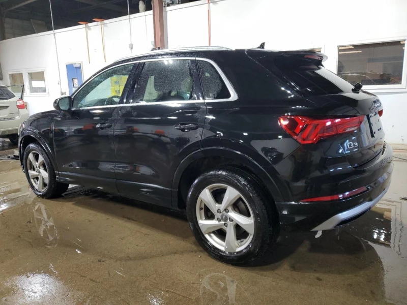 Audi Q3 Quattro* Matrix* Virtual* Подгрев* Пано* Камери* , снимка 2 - Автомобили и джипове - 49237365