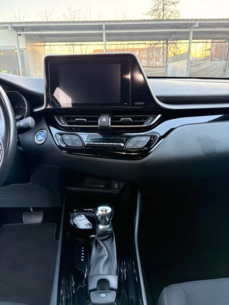 Toyota C-HR, снимка 15 - Автомобили и джипове - 53118130
