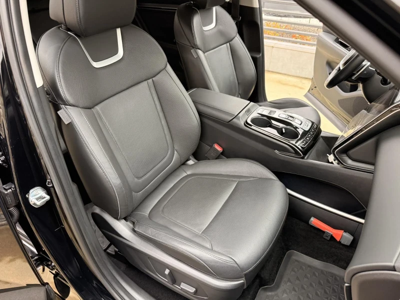 Hyundai Tucson Plug-in-Hybrid 4* 4 , снимка 8 - Автомобили и джипове - 53225026