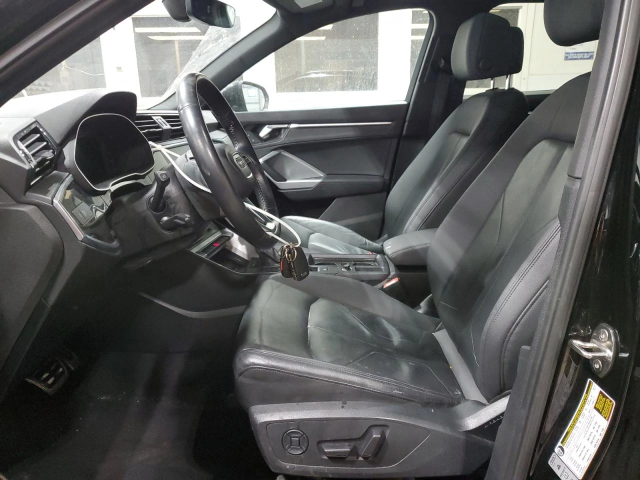 Audi Q3 Quattro* Matrix* Virtual* Подгрев* Пано* Камери*  - изображение 7