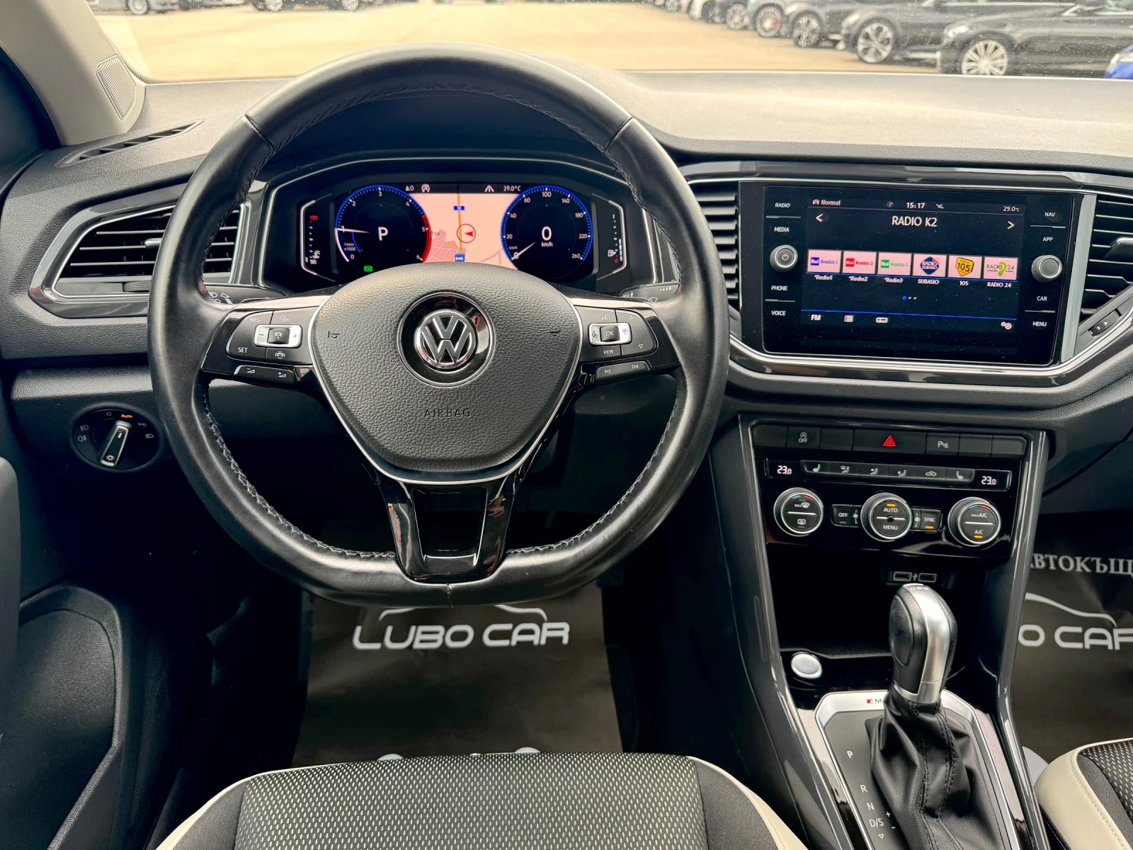 VW T-Roc 2.0D-4x4-FULL-DIGITAL-KEYLESS-DISTRONIC-BLIND SPOT | Mobile.bg   11