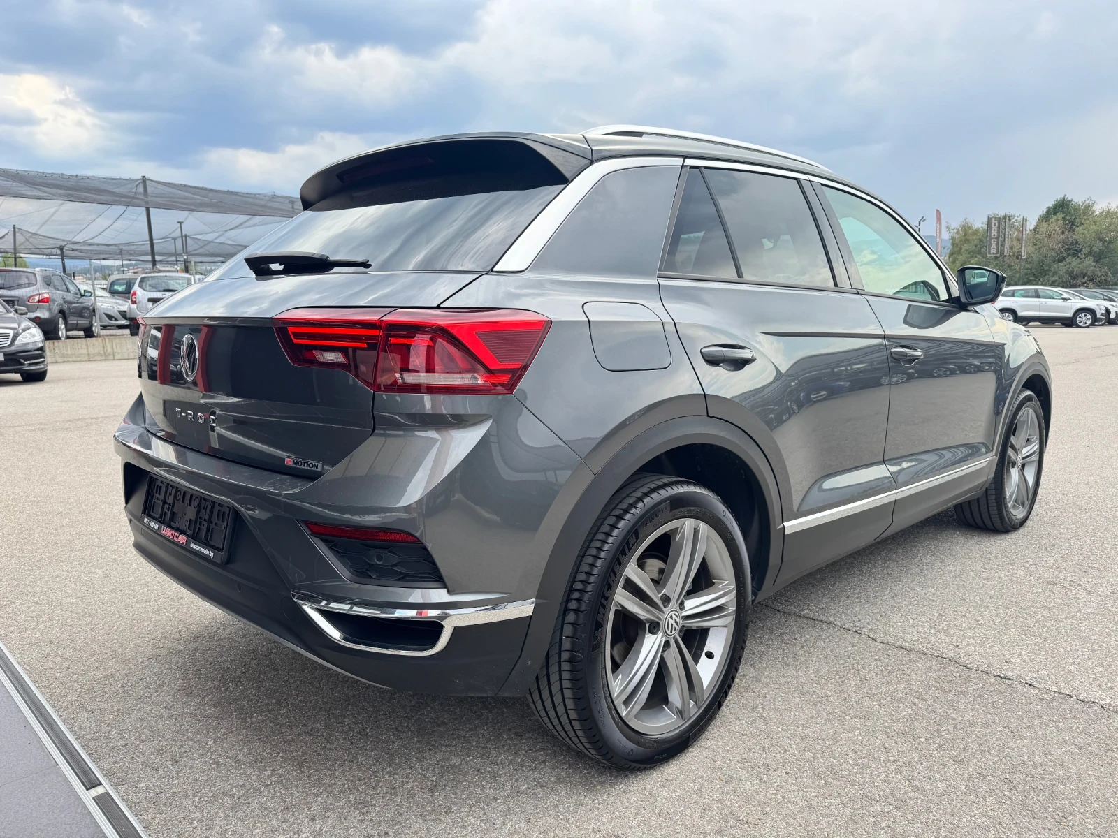 VW T-Roc 2.0D-4x4-FULL-DIGITAL-KEYLESS-DISTRONIC-BLIND SPOT - изображение 5