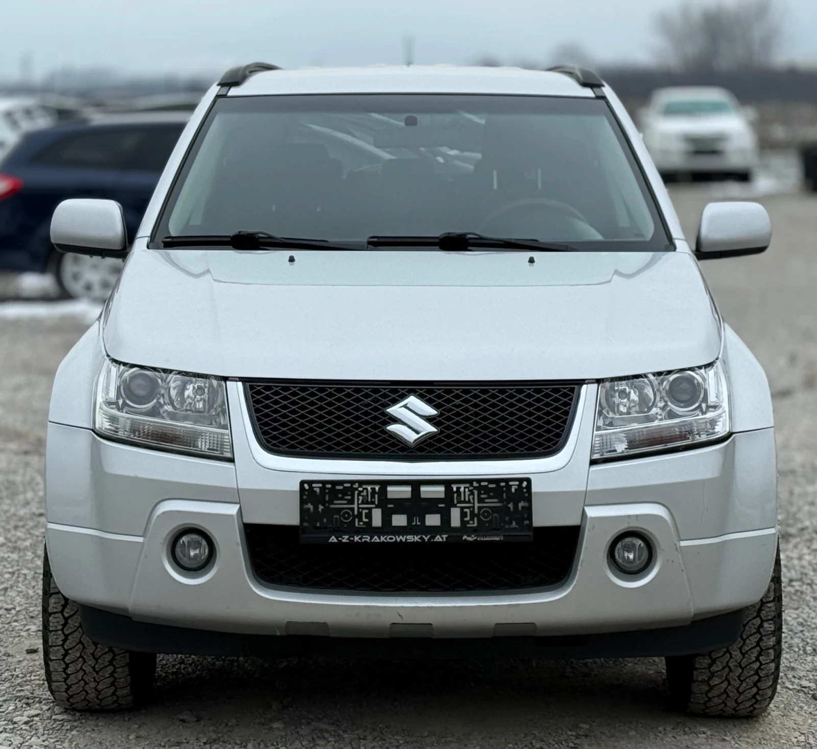 Suzuki Grand vitara 2.0i 140к.с * 4х4* * Навигация* * Климатроник*  - изображение 2