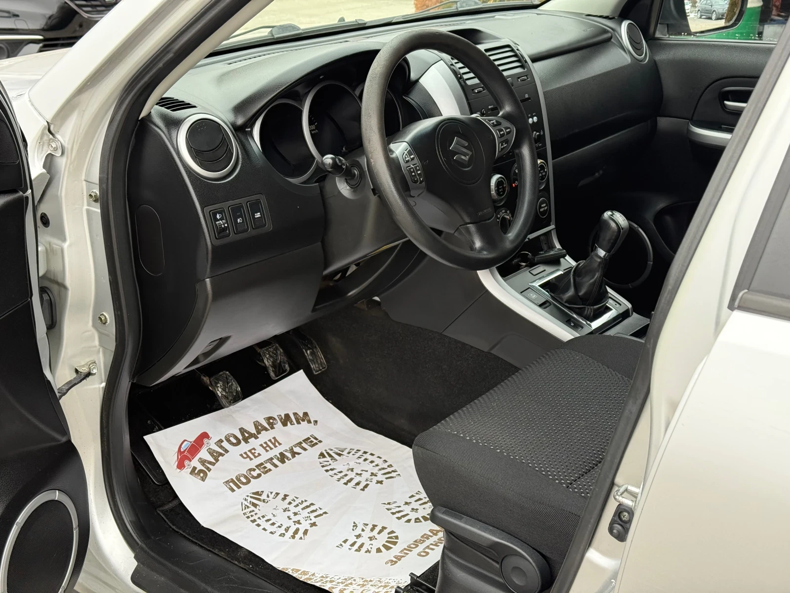 Suzuki Grand vitara 2.0i 140к.с * 4х4* * Навигация* * Климатроник*  - изображение 9