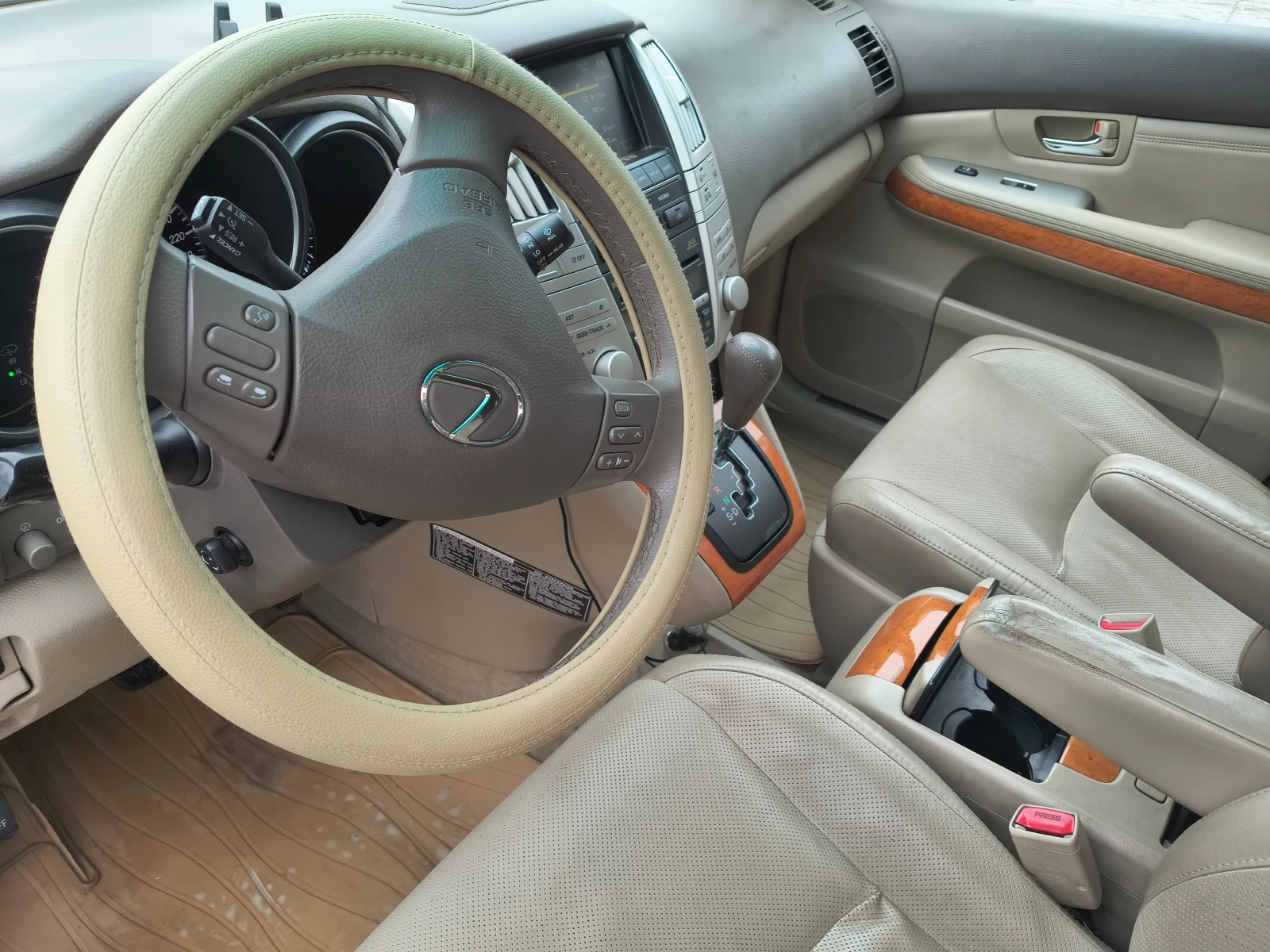 Lexus RX 350  - изображение 9