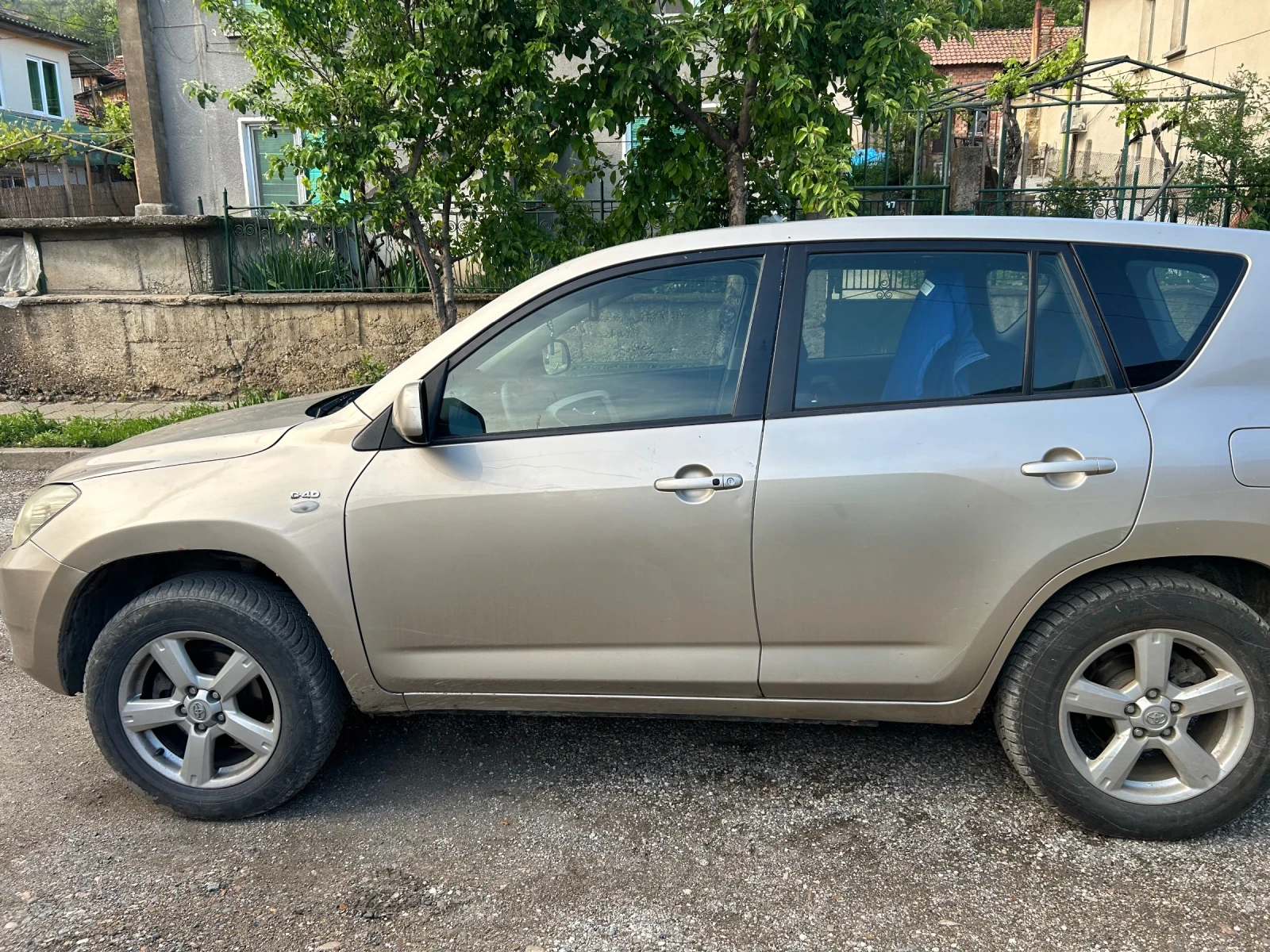 Toyota Rav4 Rav 4 2.2 D4d 136 коня, снимка 3 - Автомобили и джипове - 54527649