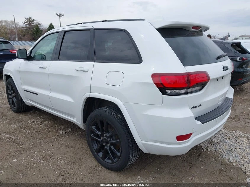 Jeep Grand cherokee 3.6l Altitude 4X4, снимка 3 - Автомобили и джипове - 54528623
