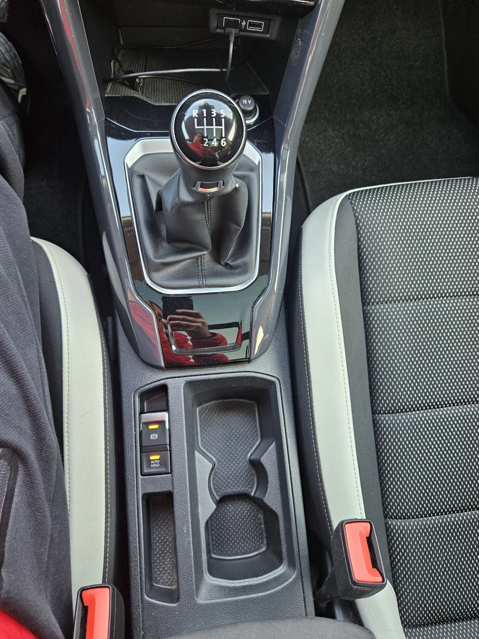 VW T-Roc 1.5TSI 150ks TOP/FULL, снимка 10 - Автомобили и джипове - 54624833