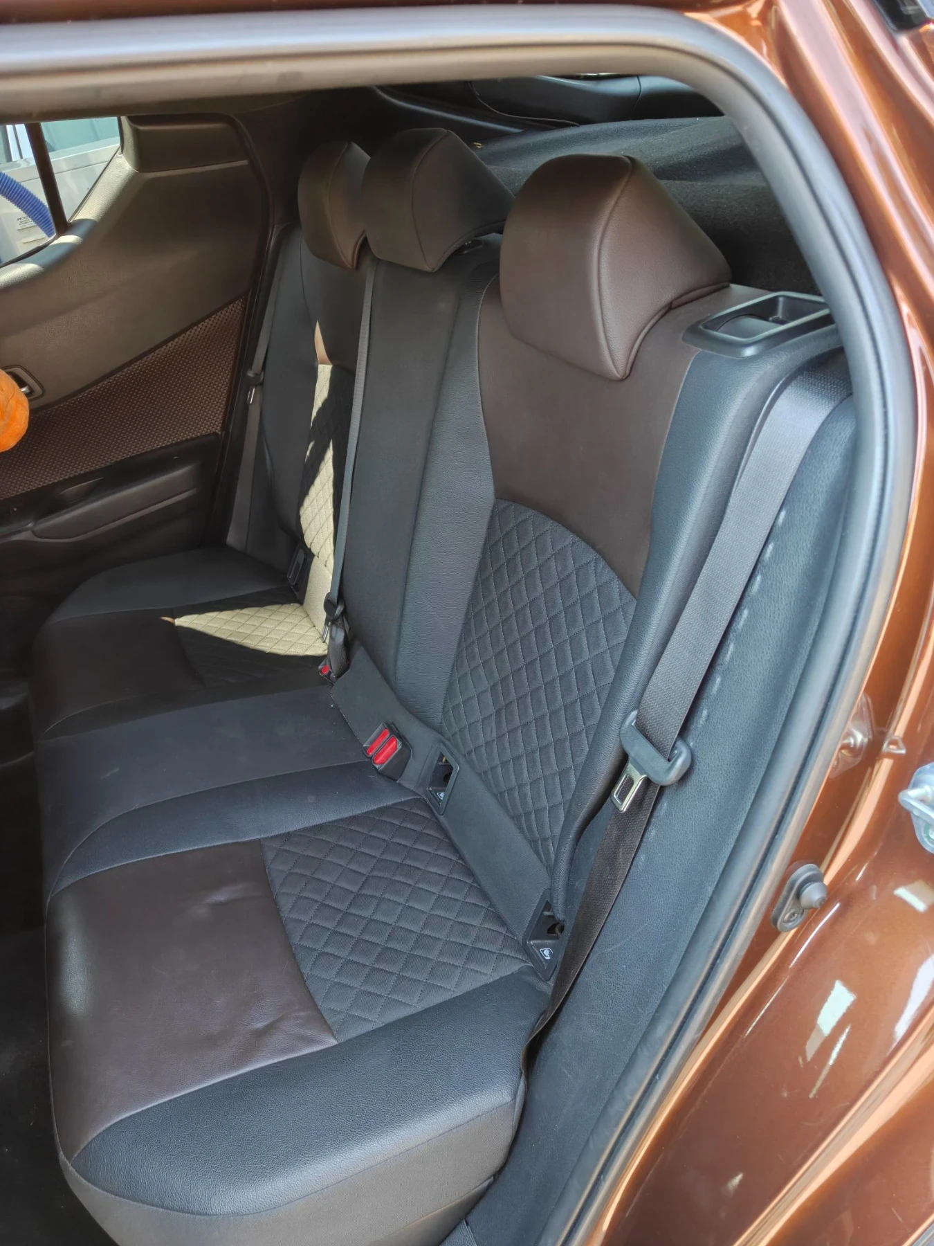 Toyota C-HR, снимка 8 - Автомобили и джипове - 55335913