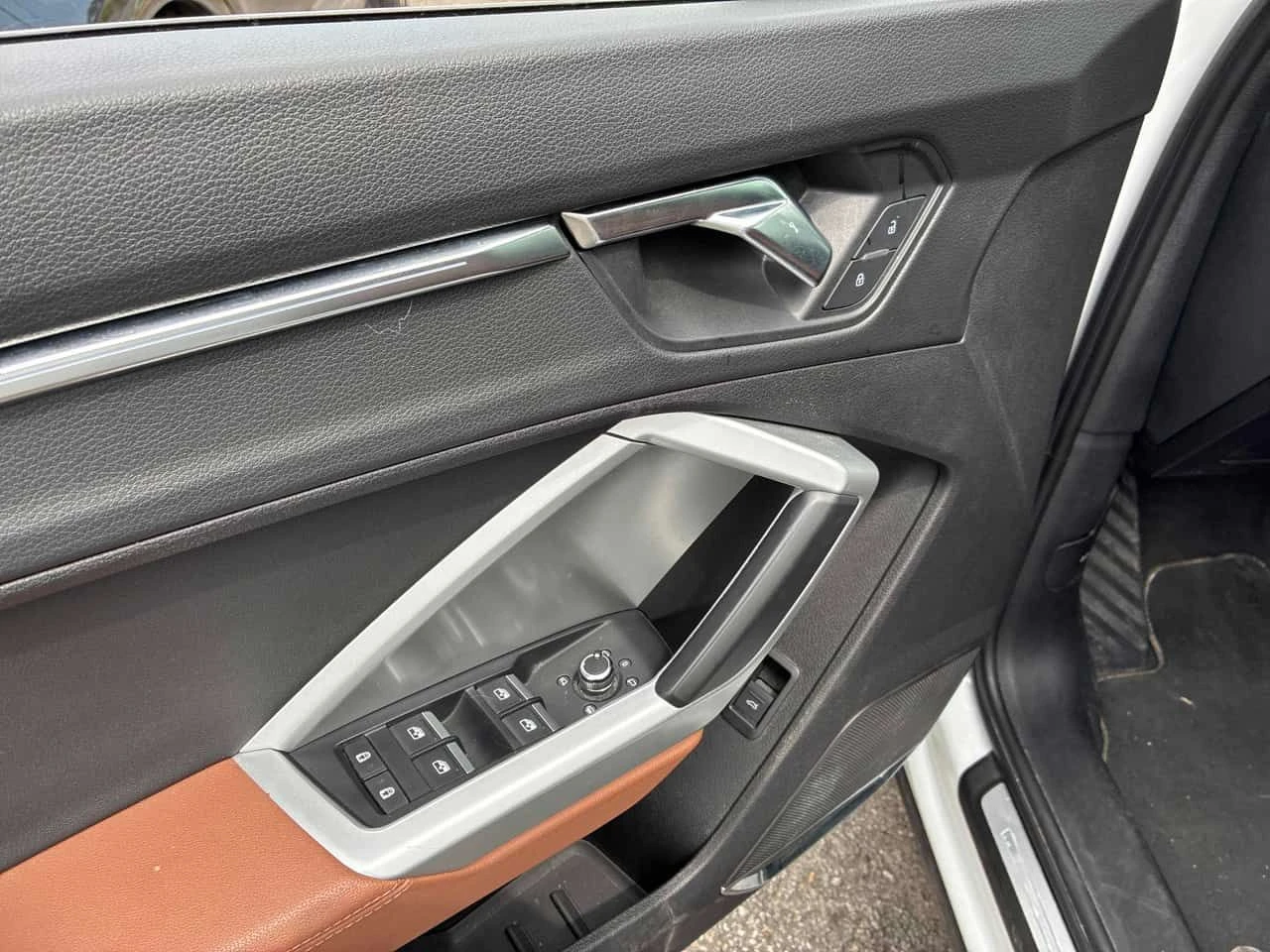 Audi Q3 * Technik * CARFAX * ОПЦИЯ ЗА ФИНАНСИРАНЕ, снимка 12 - Автомобили и джипове - 55335312