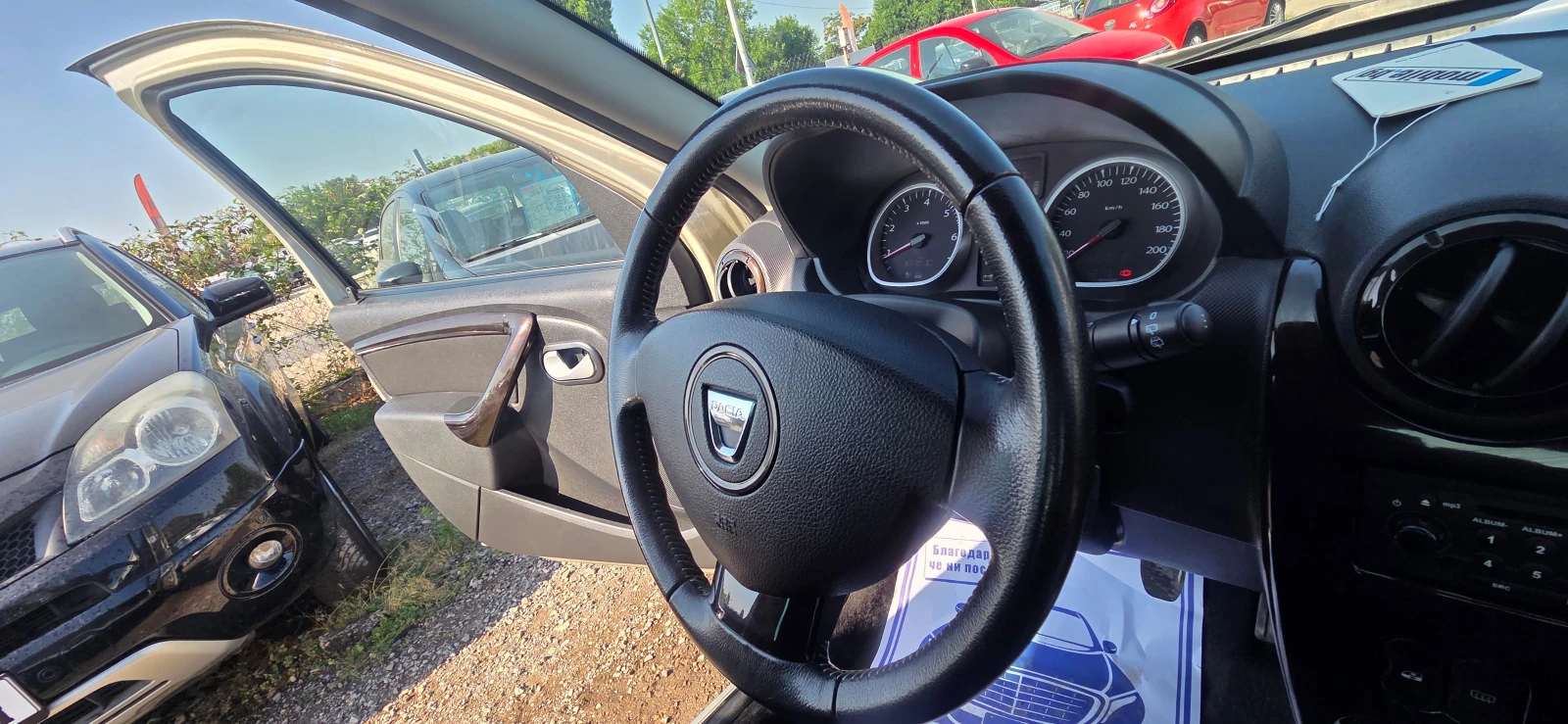 Dacia Duster 1.5 DCI 11 0ps, снимка 12 - Автомобили и джипове - 55522278