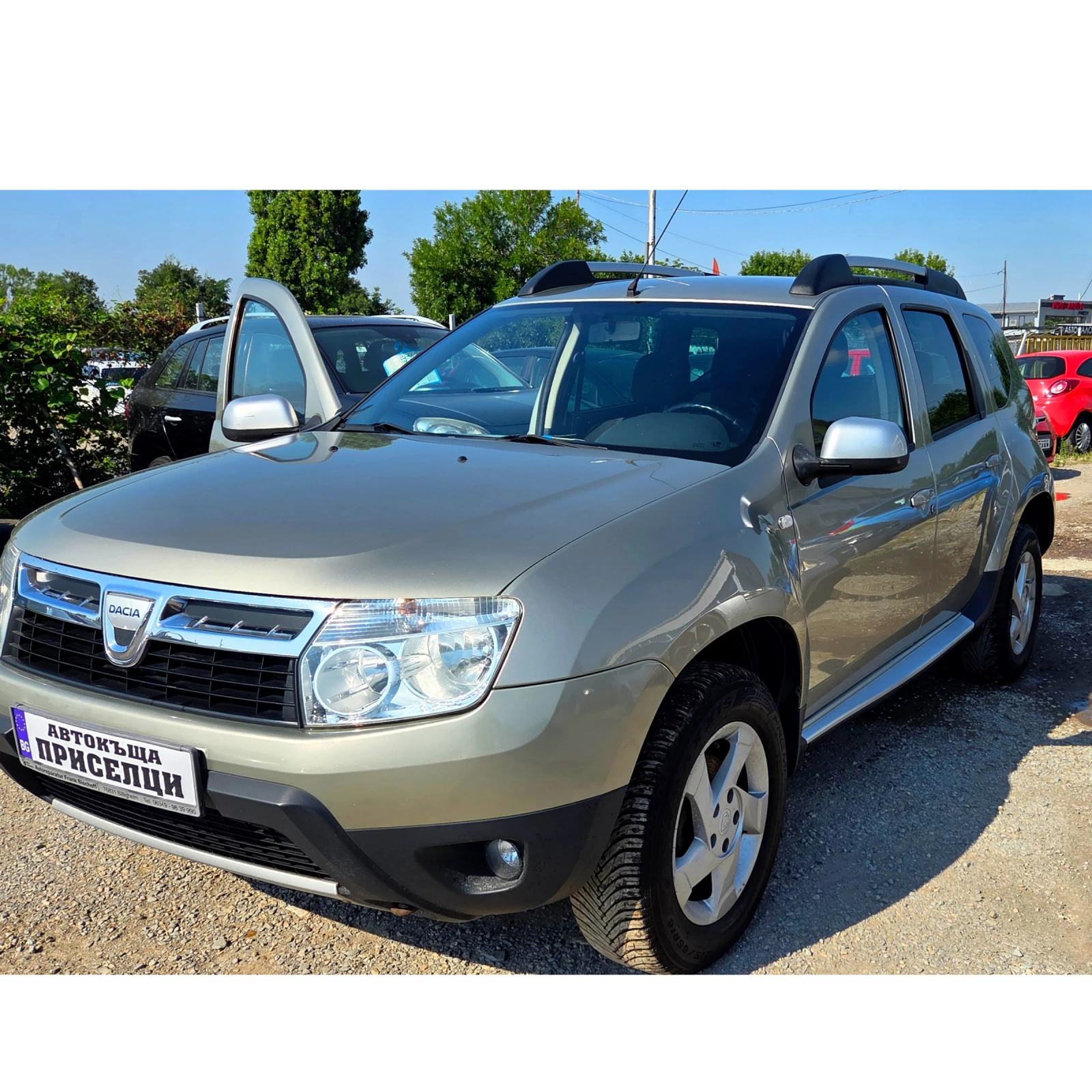 Dacia Duster 1.5 DCI 11 0ps, снимка 2 - Автомобили и джипове - 55522278