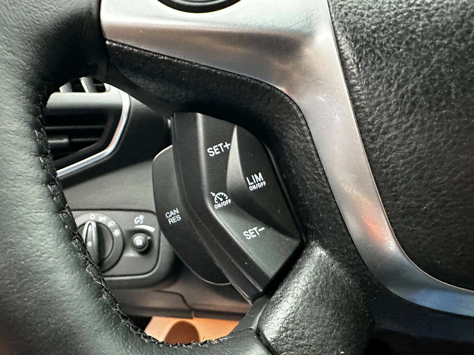 Ford Kuga 2.0d 140 к.с. , снимка 13 - Автомобили и джипове - 56656414