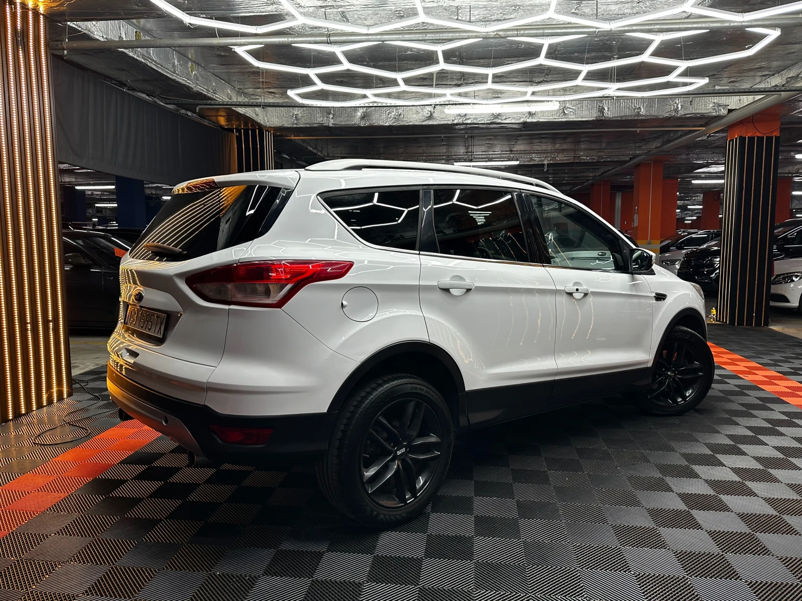 Ford Kuga 2.0d 140 к.с. , снимка 5 - Автомобили и джипове - 56656414