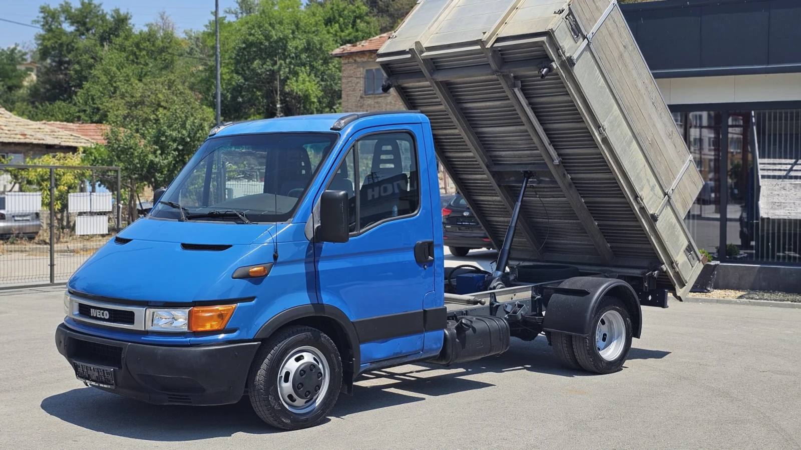 Iveco Daily 35C11 2.8D 5SP CH-СОБСТВЕН ХОД-ТРИСТРАНЕН-ЛИЗИНГ - изображение 3
