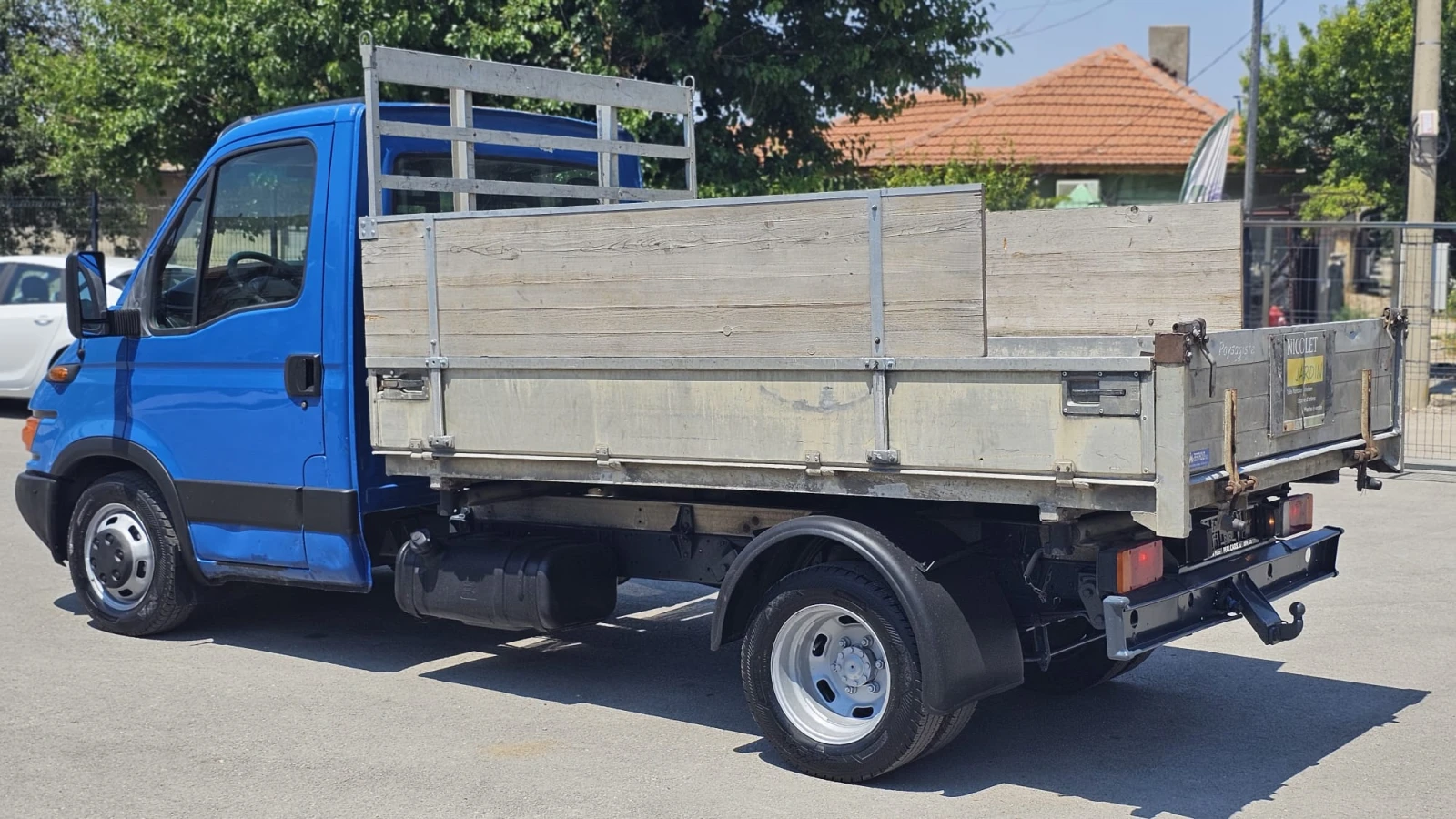 Iveco Daily 35C11 2.8D 5SP CH-СОБСТВЕН ХОД-ТРИСТРАНЕН-ЛИЗИНГ - изображение 4