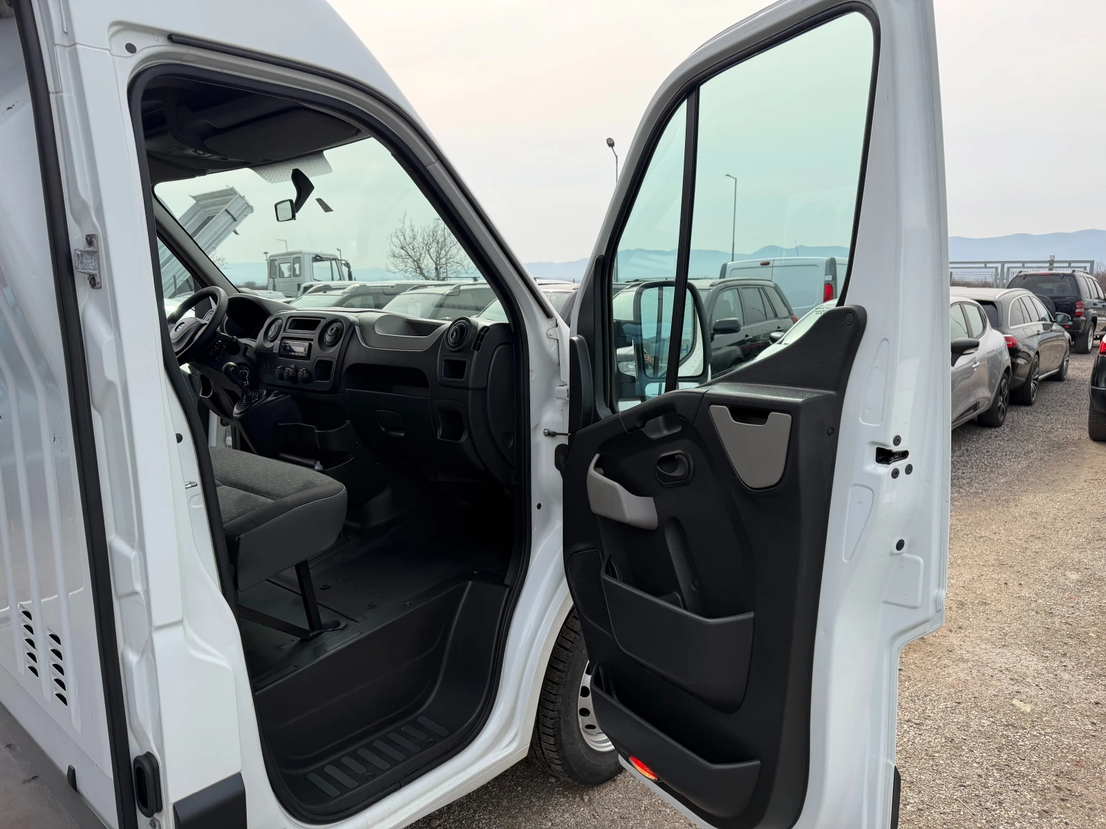 Opel Movano 191000 KM, снимка 11 - Бусове и автобуси - 53715131