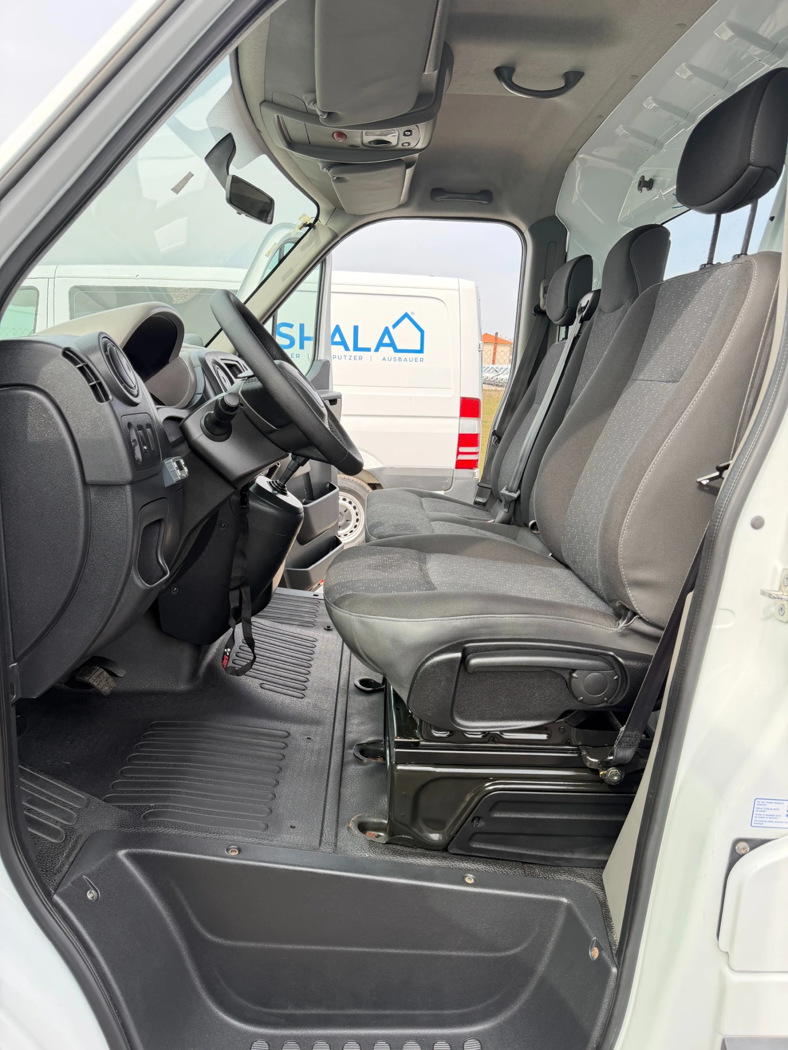 Opel Movano 191000 KM, снимка 16 - Бусове и автобуси - 53715131