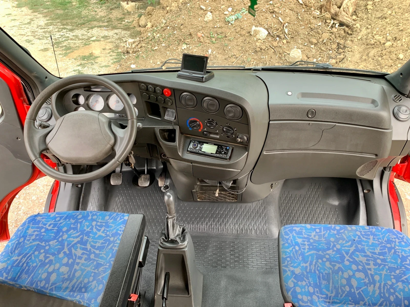 Iveco Daily 2.8TDI* SUPER MAXII XXXL | 2 С-НИЧНИ ВРАТИ* 196км!, снимка 13 - Бусове и автобуси - 54035416