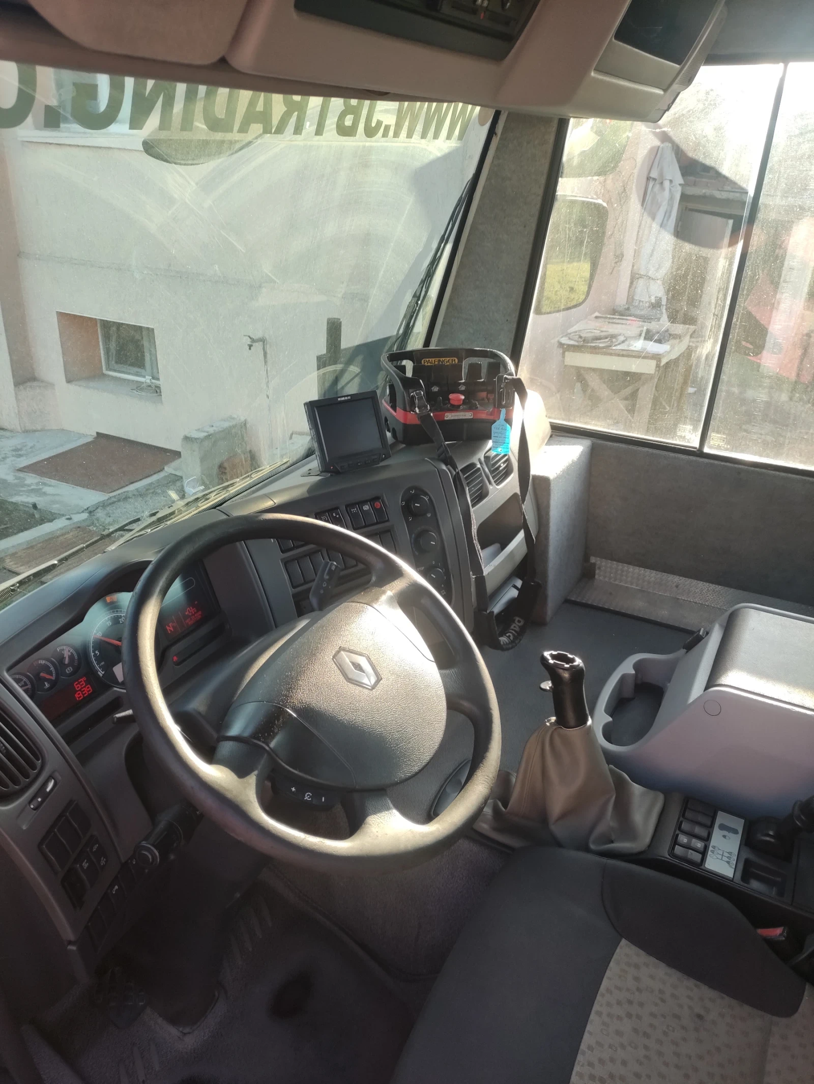 Renault Premium  - изображение 10