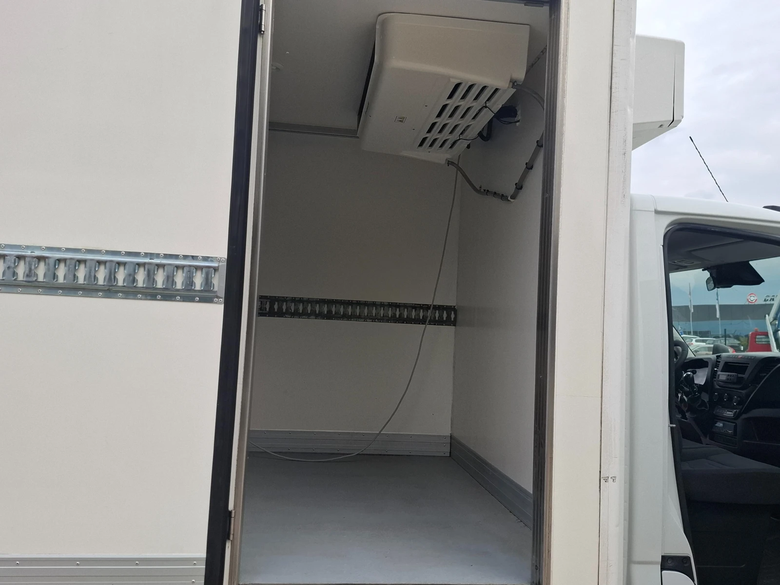 Iveco Daily Euro6B/220V/Климатик - изображение 9