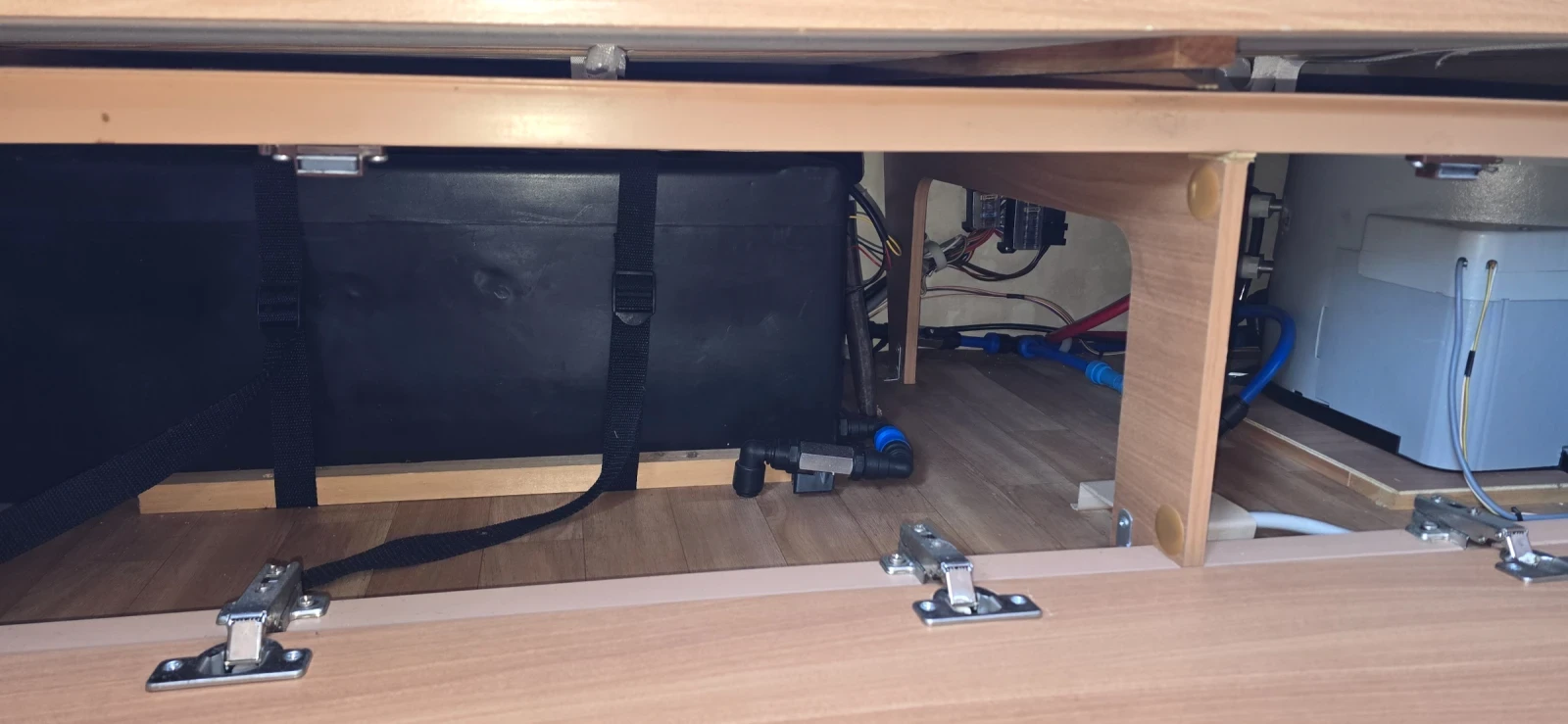 �������� ABI ����� | Mobile.bg � ����������� 11