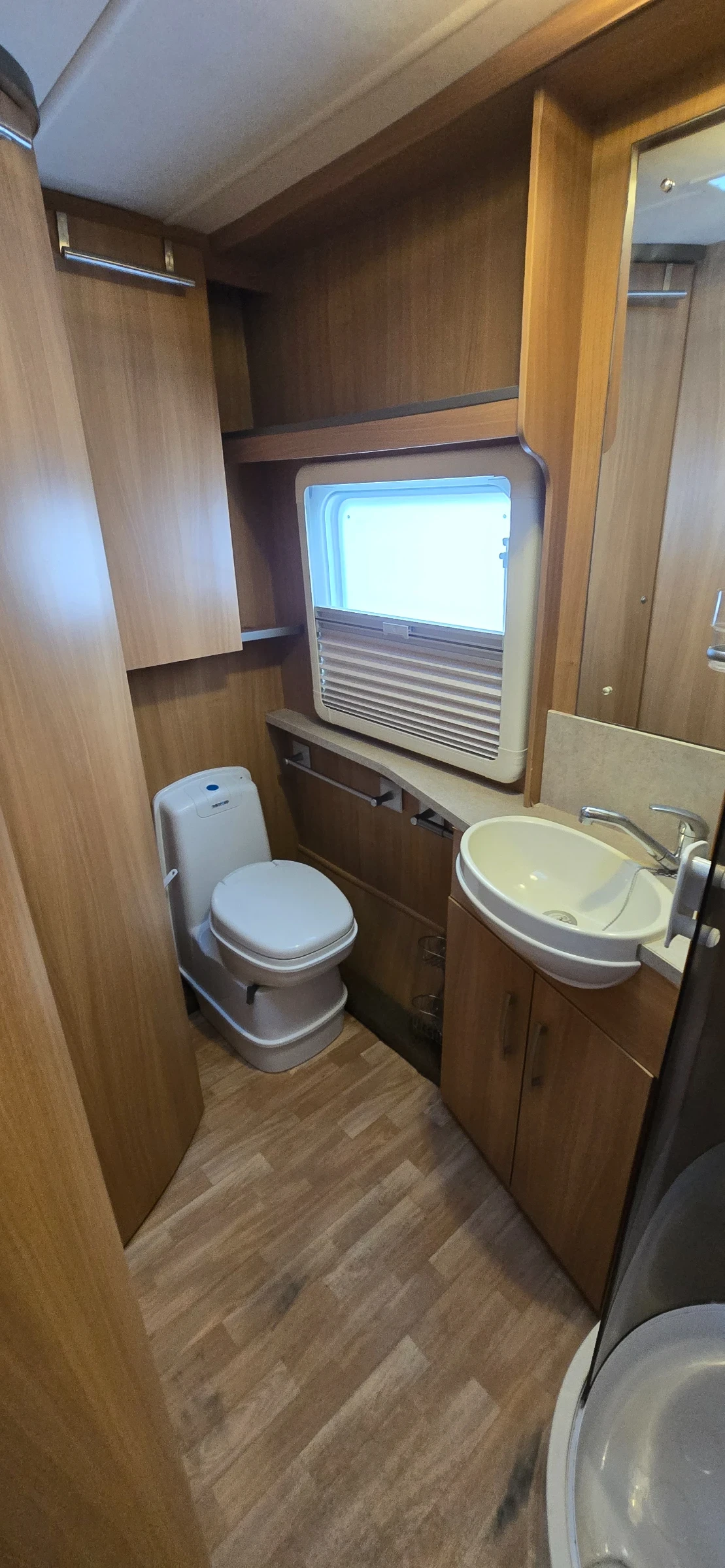 �������� ABI ����� | Mobile.bg � ����������� 15