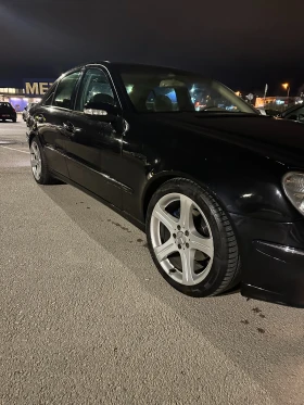 Mercedes-Benz E 320, снимка 6
