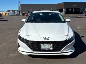 Hyundai Elantra Essential * * CARFAX * *   * *  | Mobile.bg    2