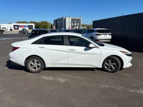 Hyundai Elantra Essential * * CARFAX * *   * *  | Mobile.bg    4