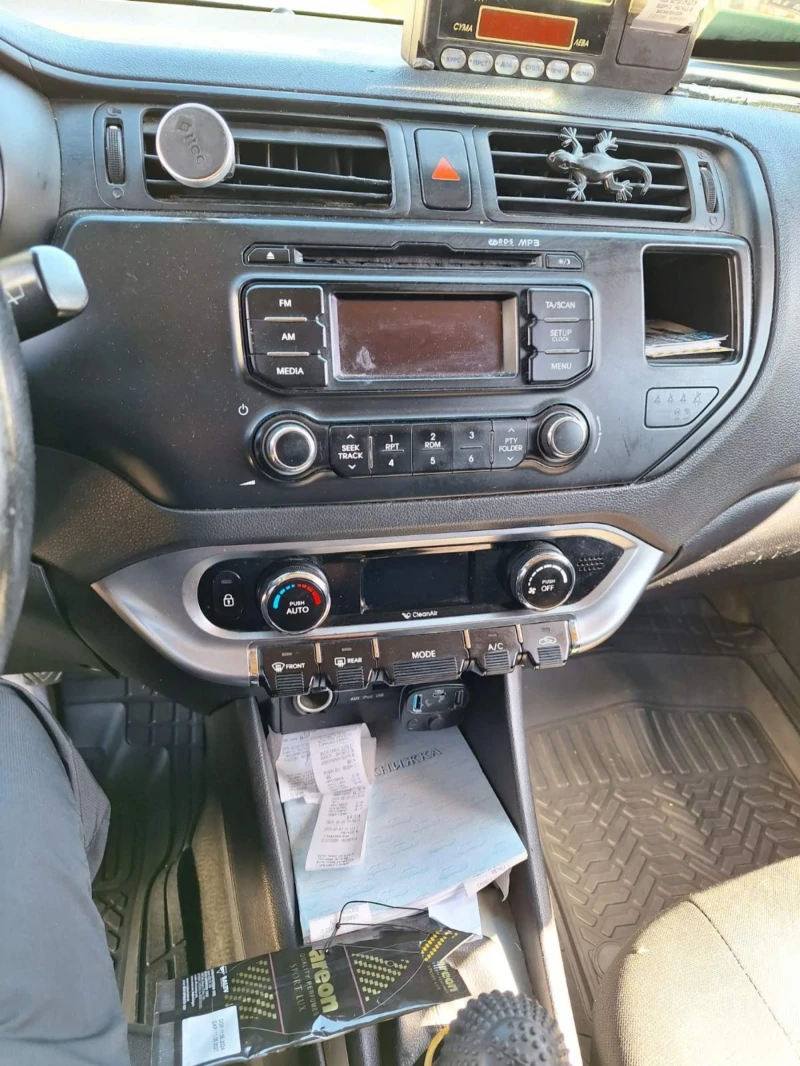 Kia Rio, снимка 5 - Автомобили и джипове - 47493849