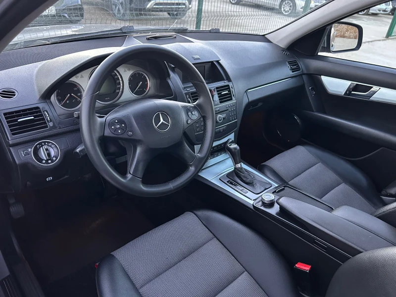 Mercedes-Benz C 220, снимка 10 - Автомобили и джипове - 48015693