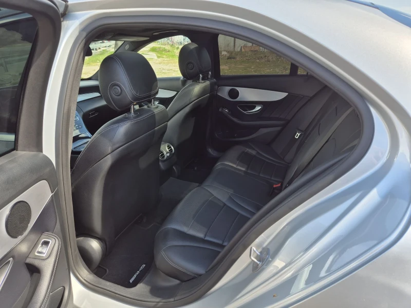 Mercedes-Benz C 220 9G///AMG Line///Panorama , снимка 11 - Автомобили и джипове - 50177564