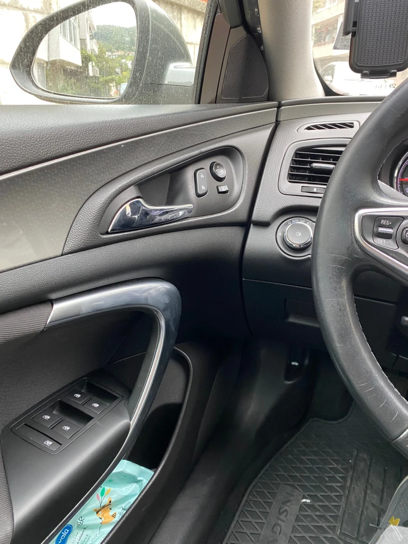 Opel Insignia 1.6CDI S.T, снимка 7 - Автомобили и джипове - 52214706