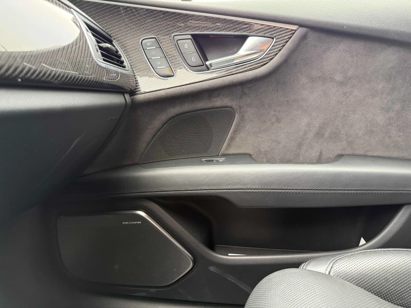 Audi Rs7 * CARBON* CARFAX * БЕЗ ПЪРВОНАЧАЛНА ВНОСКА, снимка 11 - Автомобили и джипове - 52590795