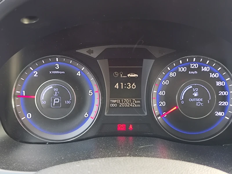 Hyundai I40 1.7 CRDI, снимка 11 - Автомобили и джипове - 53261973